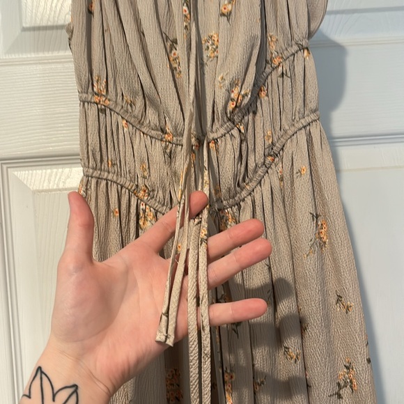 Floral Midi Dress - Picture 4 of 5